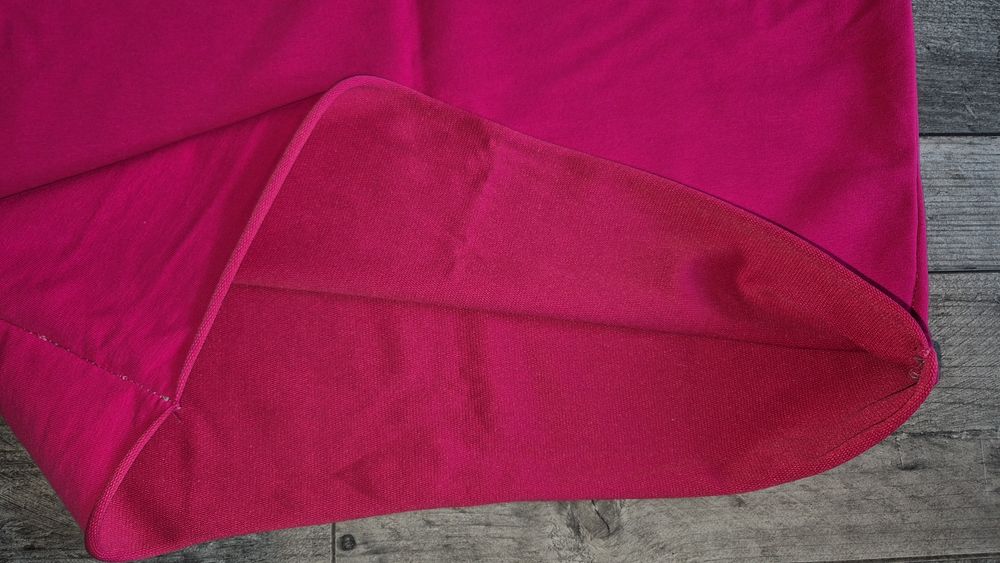 Spódnica ołówkowa fuksja 42/44