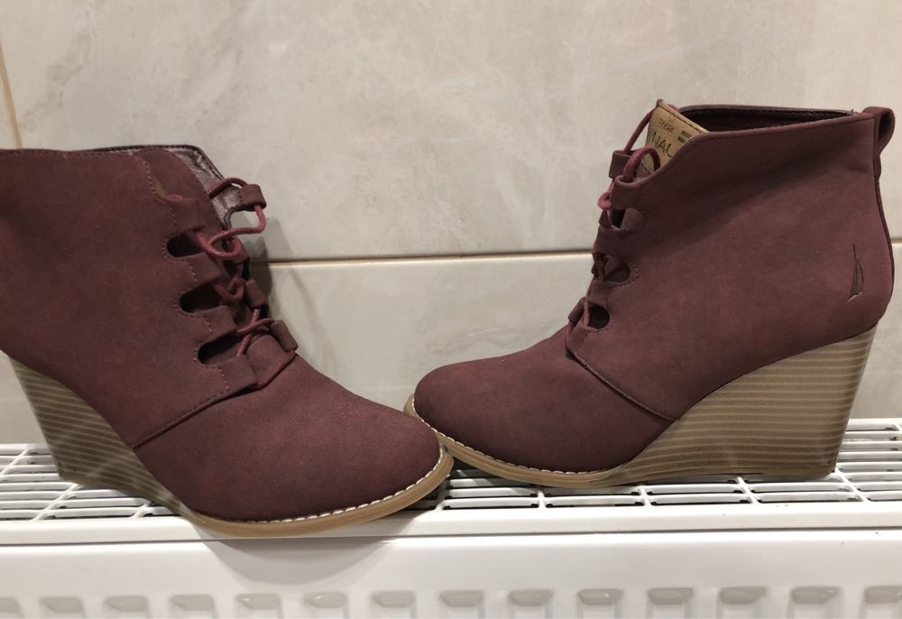 Черевики/сапожки жіночі NAUTIKA розмір 38