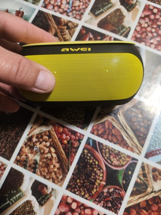 Продам блютуз колонку AWEI