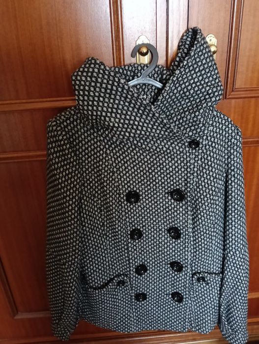 Casaco em preto e cinzento