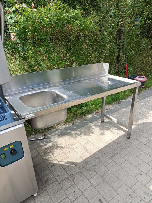 stół podawczy do zmywarki kapturowej