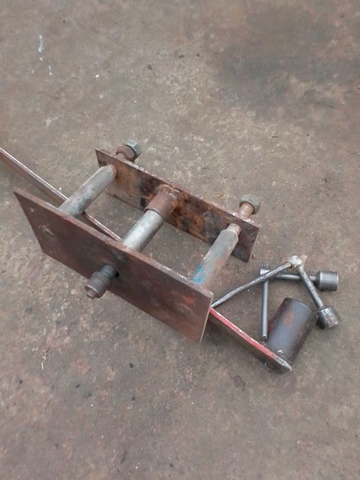 Штаба на гаражні ворота