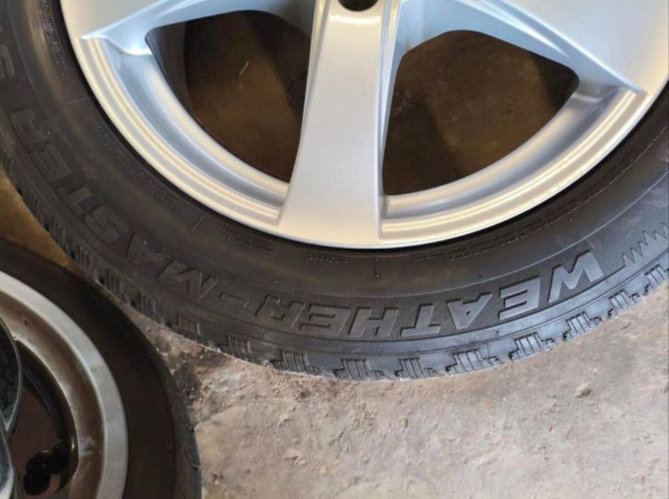 Колеса Диски5x114.3 Qashqai, Vivaro Dezent 225/55/17