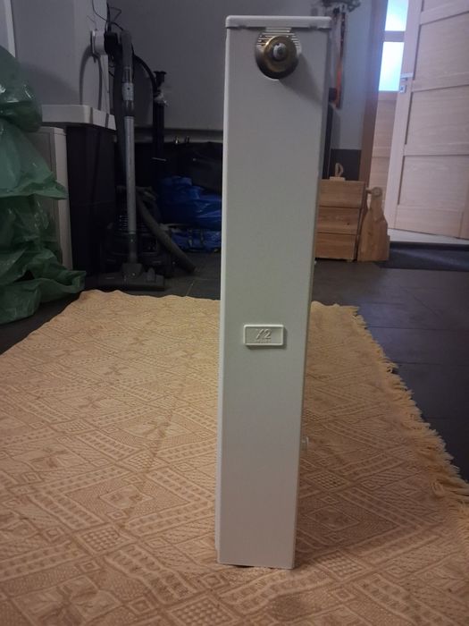 Grzejnik Kermi 90x60x10, podejście dolne