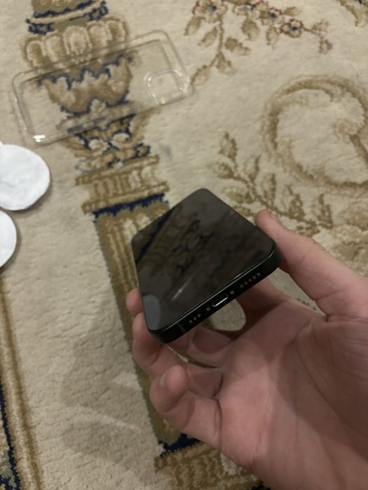 Продам айфон 13 9/10 iphone 13