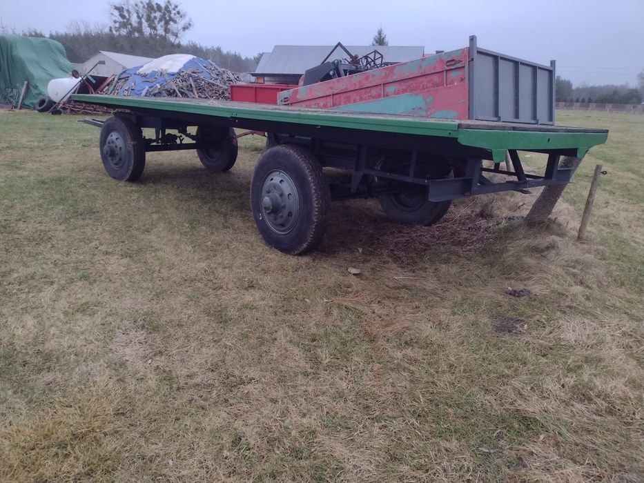 Słoma  i siano w belach troll wał łąkowy