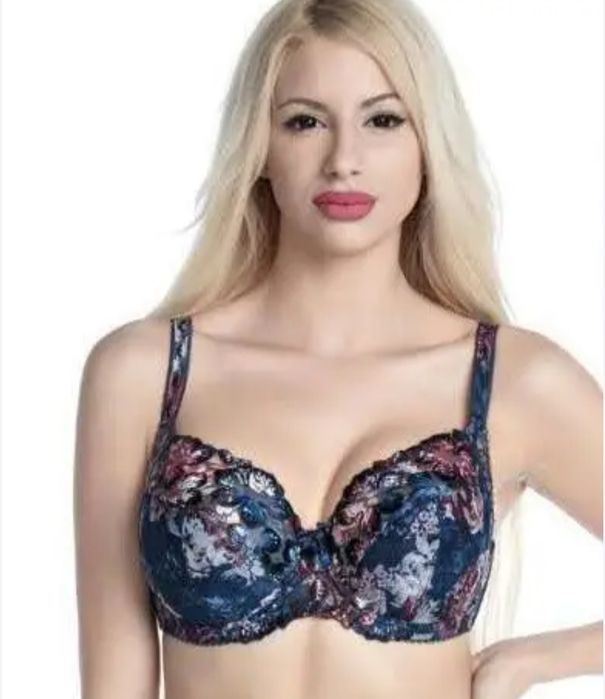 Бюстгалтер ,чашка Е