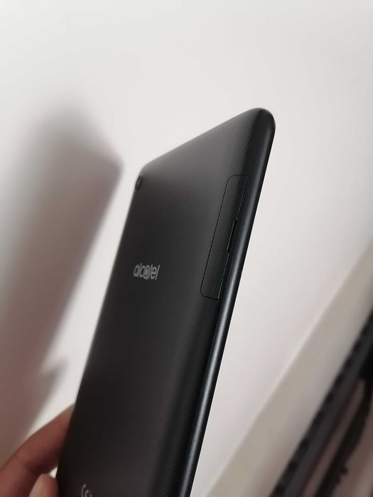 7-inch Android Tablet in Good Condition64738279327233122