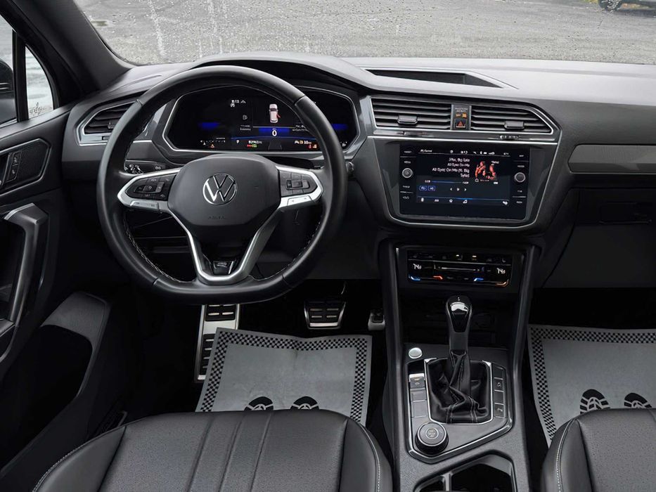 Volkswagen Tiguan SE R-Line      2023