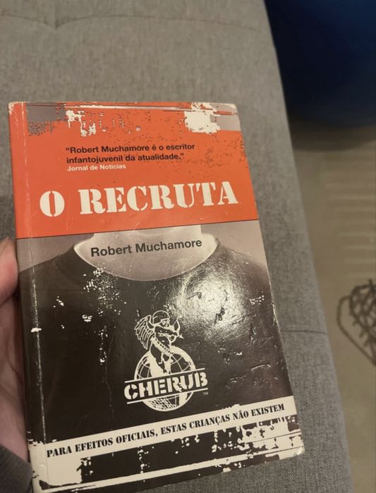 Livro “O Recruta” da coleção Cherub