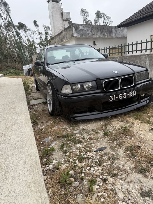 E36 320i coupe.