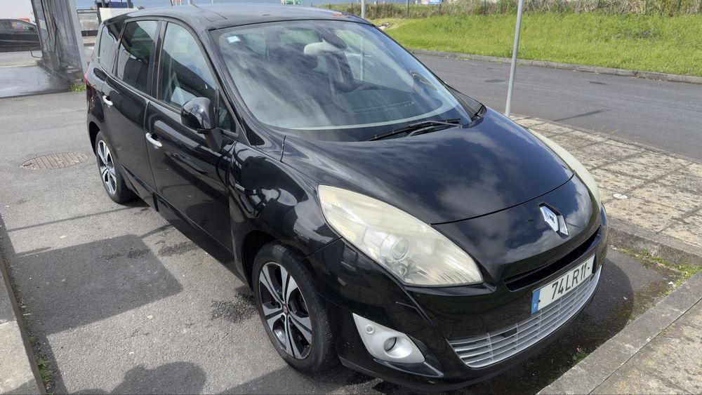 Renault Scenic 2011 - 1.5 dCi - Bose Edition 7 lugares