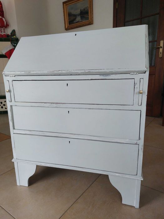 Sekretarzyk rustykalny