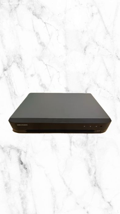 Profesjonalny Rejestrator Hikvision iDS-7216HQHI-M1/XT AcuSense AI + DYSK stan idealny