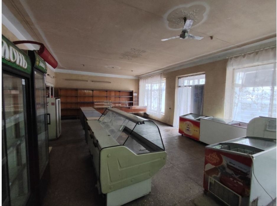 Продам торгове приміщення