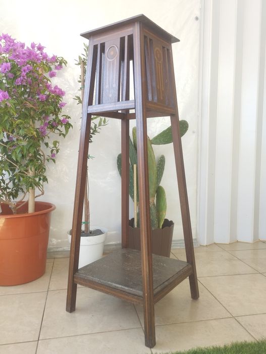 Móvel suporte para flores