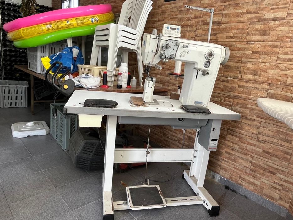 Maquina de 1 agulha Adler