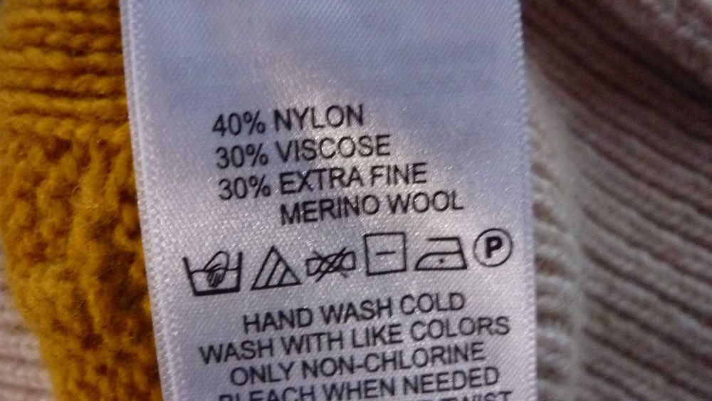 Aphorism- ciepły sweter z wełną  r; S