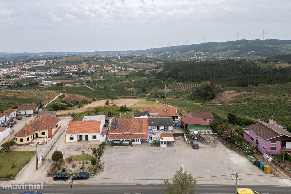 T4 House - Lisbon, Cadaval, Painho, and Figueiros