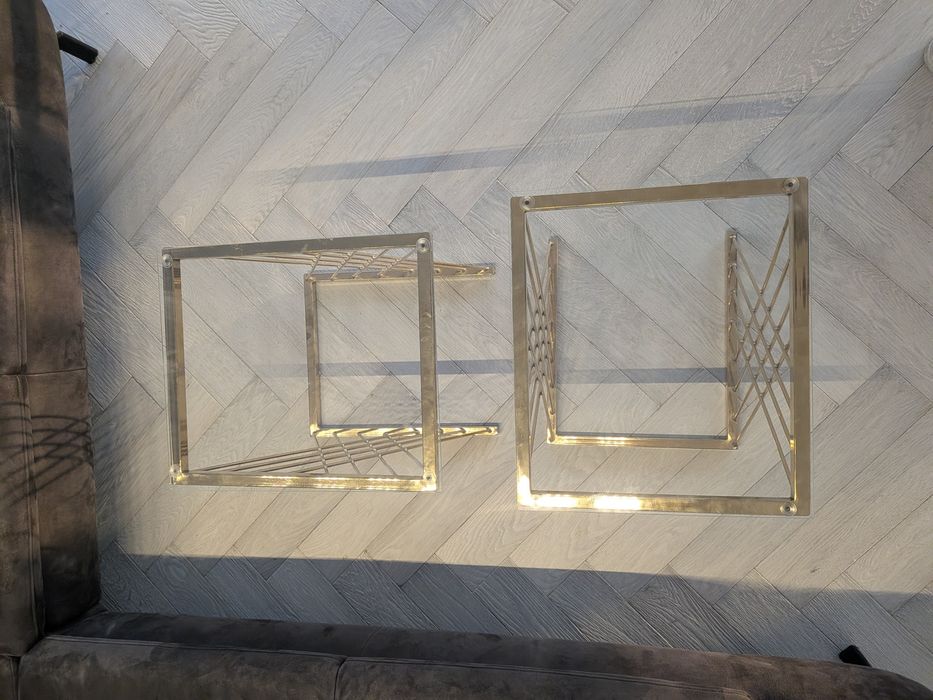 2 Stoliczki boczne, lub do salonu.