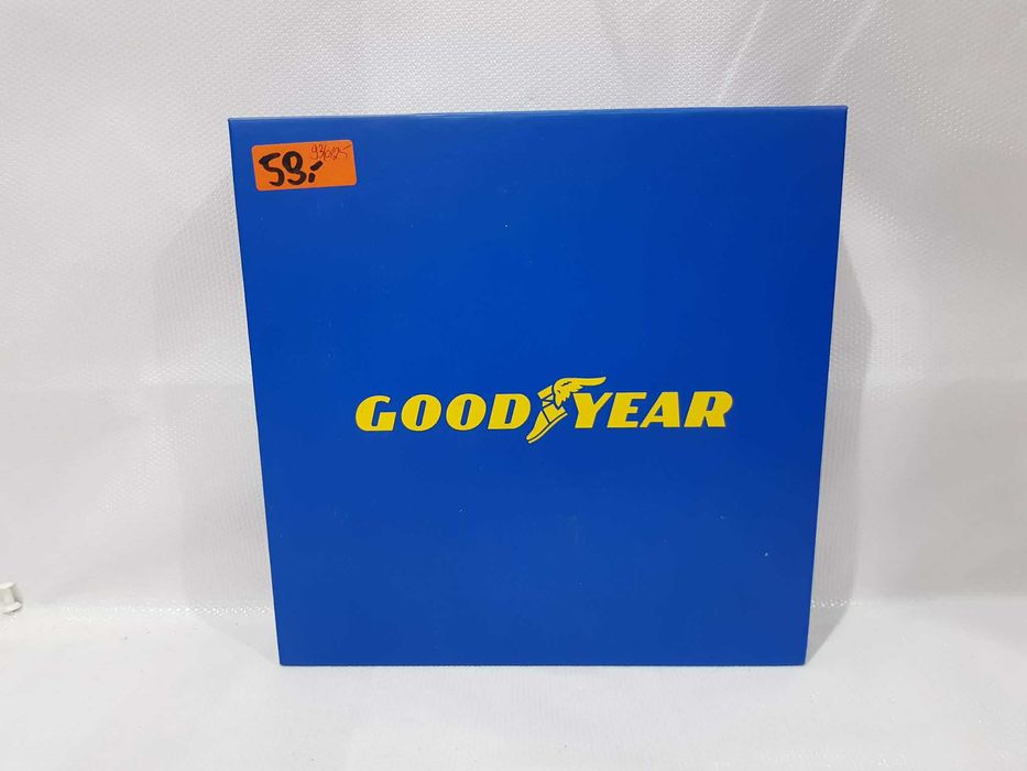 Zestaw Powerbank + Ładowarka bezp + Przewód GoodYear
