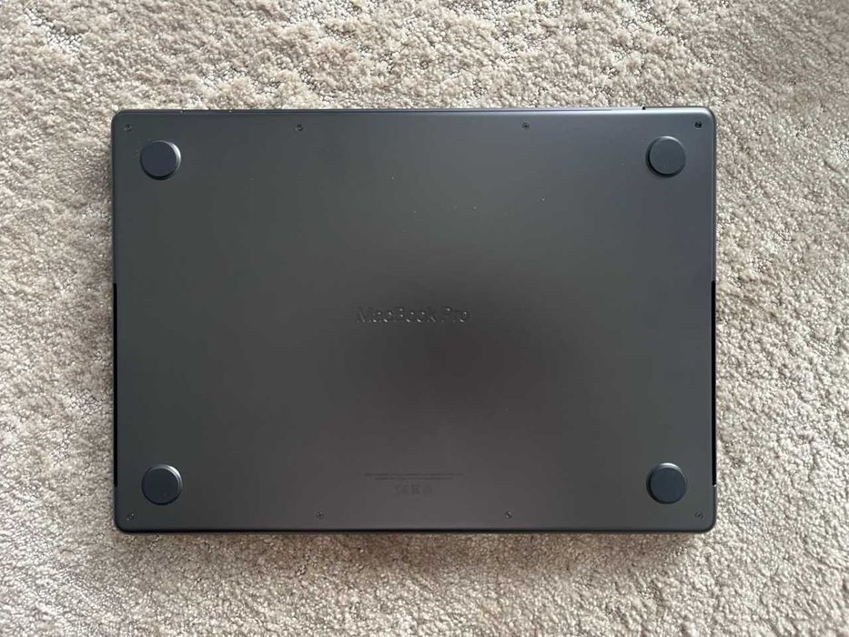 Macbook Pro M4 14' 2024 16 GB RAM 512 GB SSD