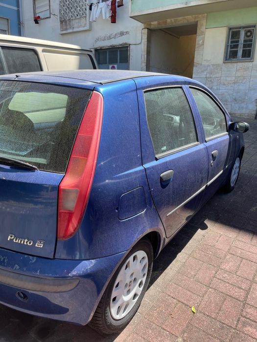 Carro punto ano 2000
