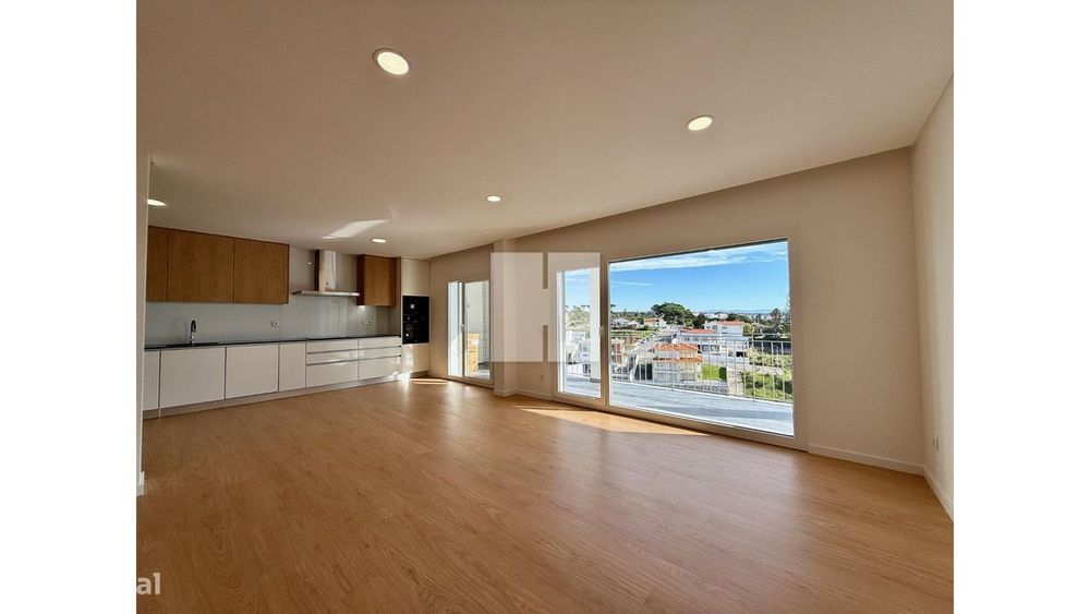 Apartamento T3 c/ Garagem Dupla