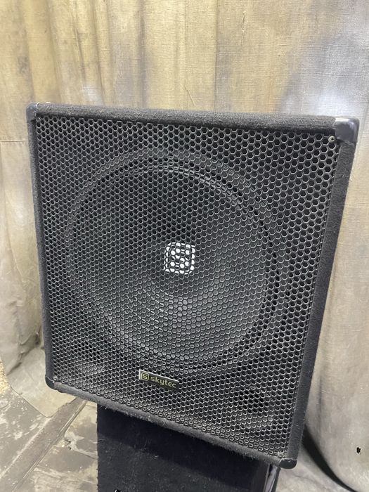 Колонки, саб, микрофон, светомузыка