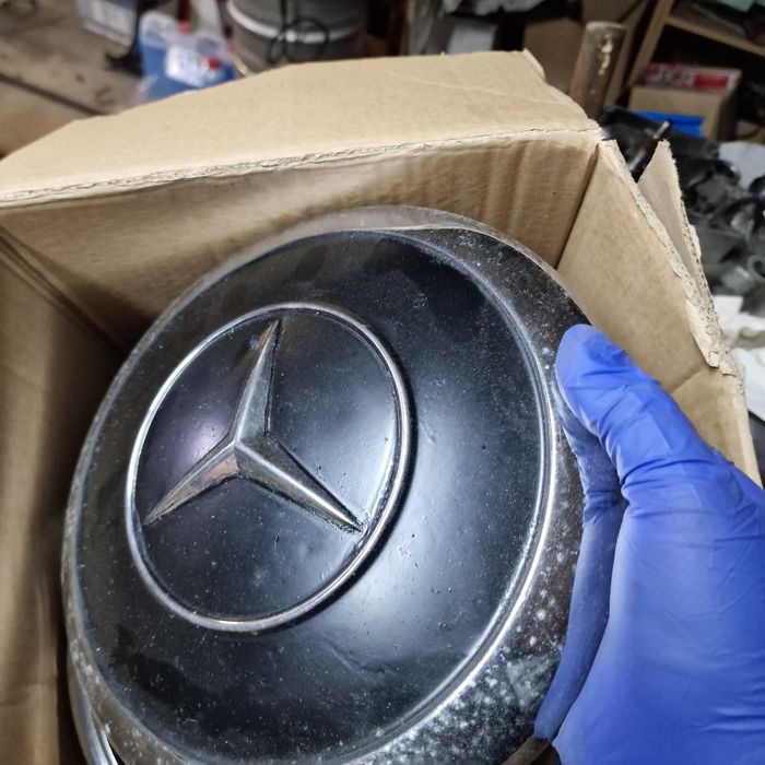 Dekle mercedes ponton skrzydlak