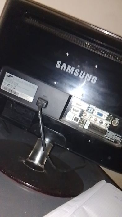 Sprzedam telewizor marki Samsung używany  c