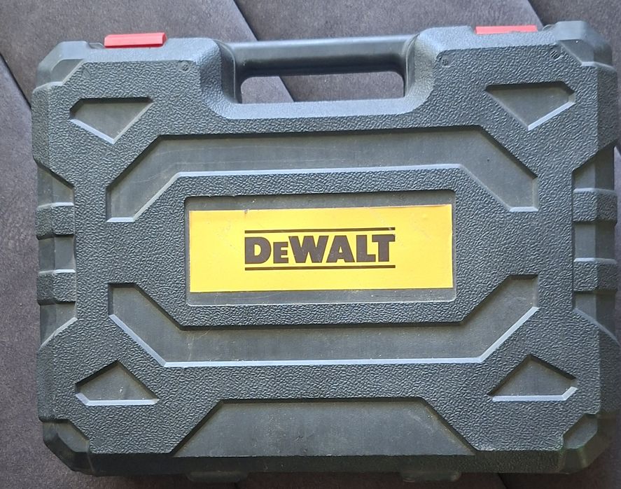 Гайковерт DeWALT
