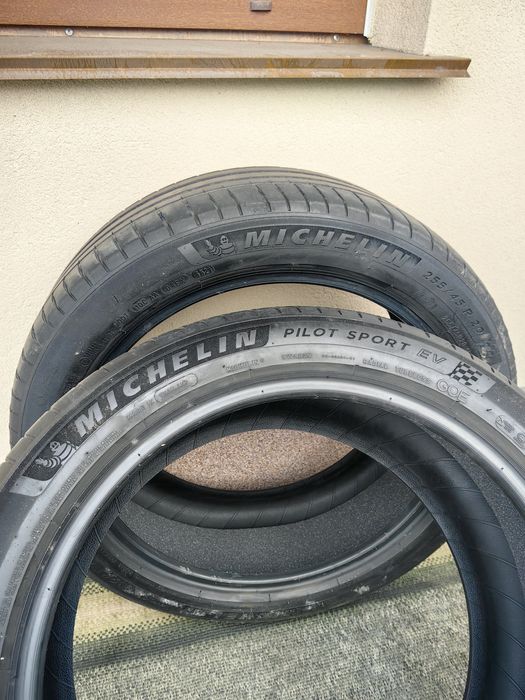 Шини r20 michelin pilot sport ev