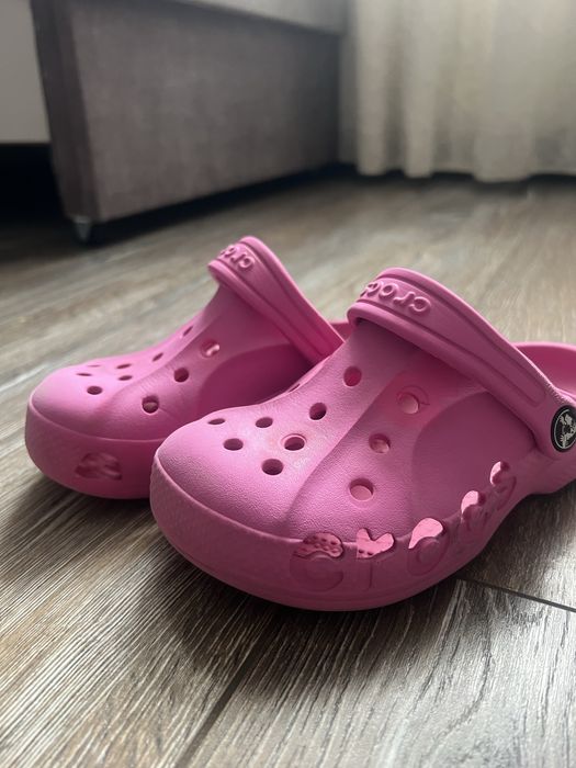 Продаю рожеві дитячі Crocs в чудовому стані