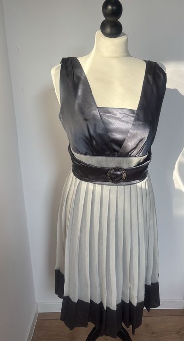 Sukienka letnia elegancka nowa z metką rozmiar 40