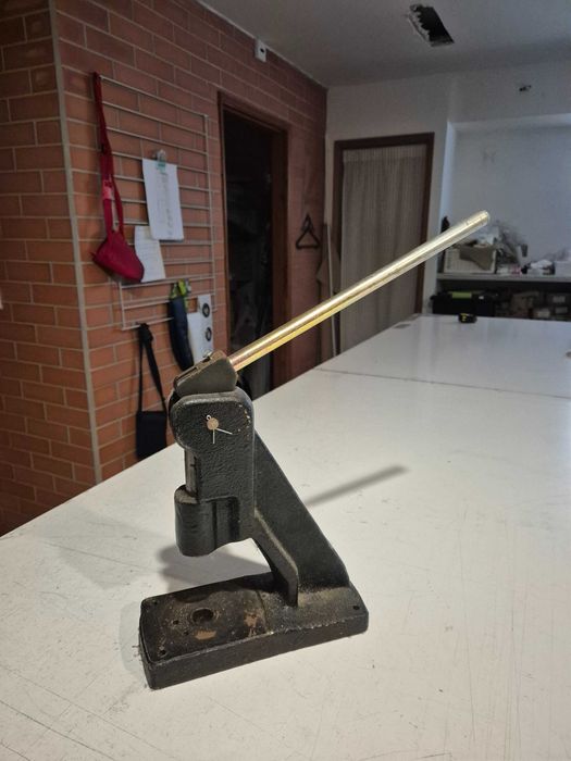 Balancim Profissional para Ilhoses de Cortinados