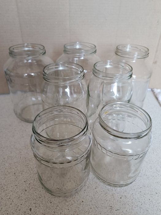 Банки стеклянные.