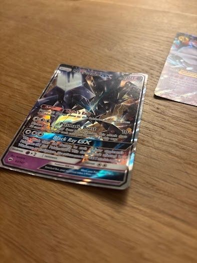 Karty pokemon w dobrym stanie