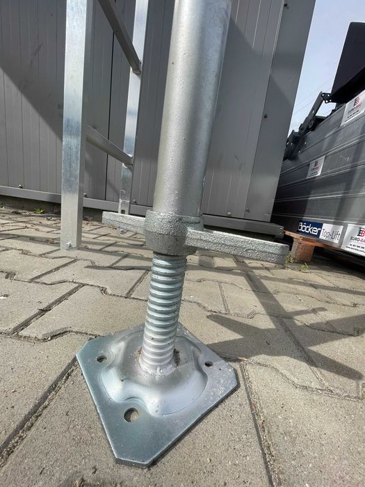 Zestaw rusztowania elewacyjnego murarskiego Plettak przejezdne