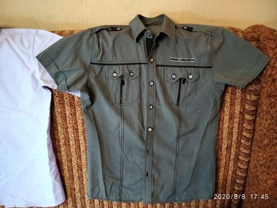 Остались  только две мужские рубашки по низкой цене