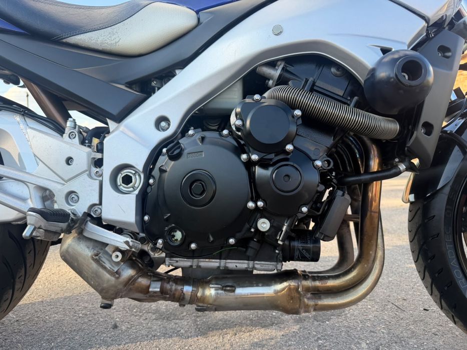 Продам мотоцикл SUZUKI GSR 600 A