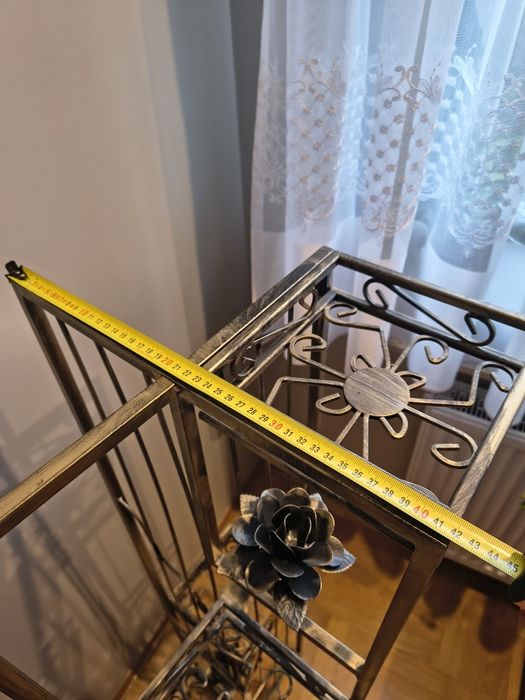 Kwietnik  metalowy stojak na rośliny 130cm wysokości