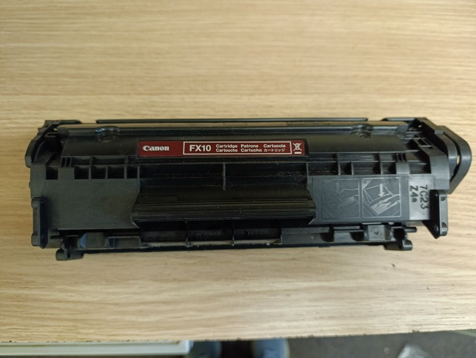 Картридж  Canon FX 10 оригінальний та hp C9700A