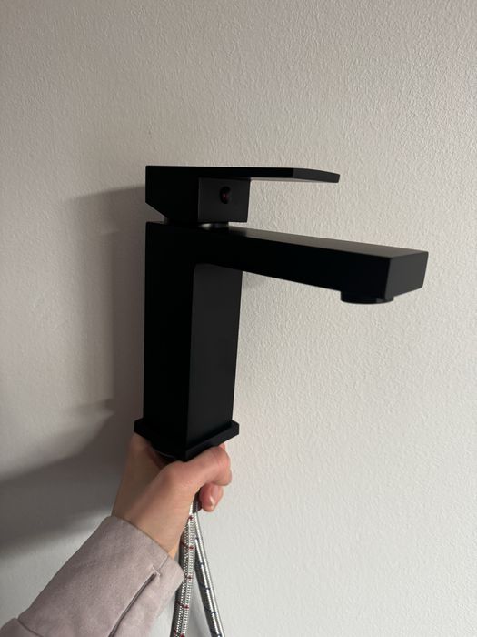 Nowa bateria umywalkowa czarny mat