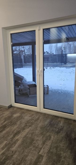 Клінінг Київ,  сезонне миття вікон, хімчистка м'яких меблів