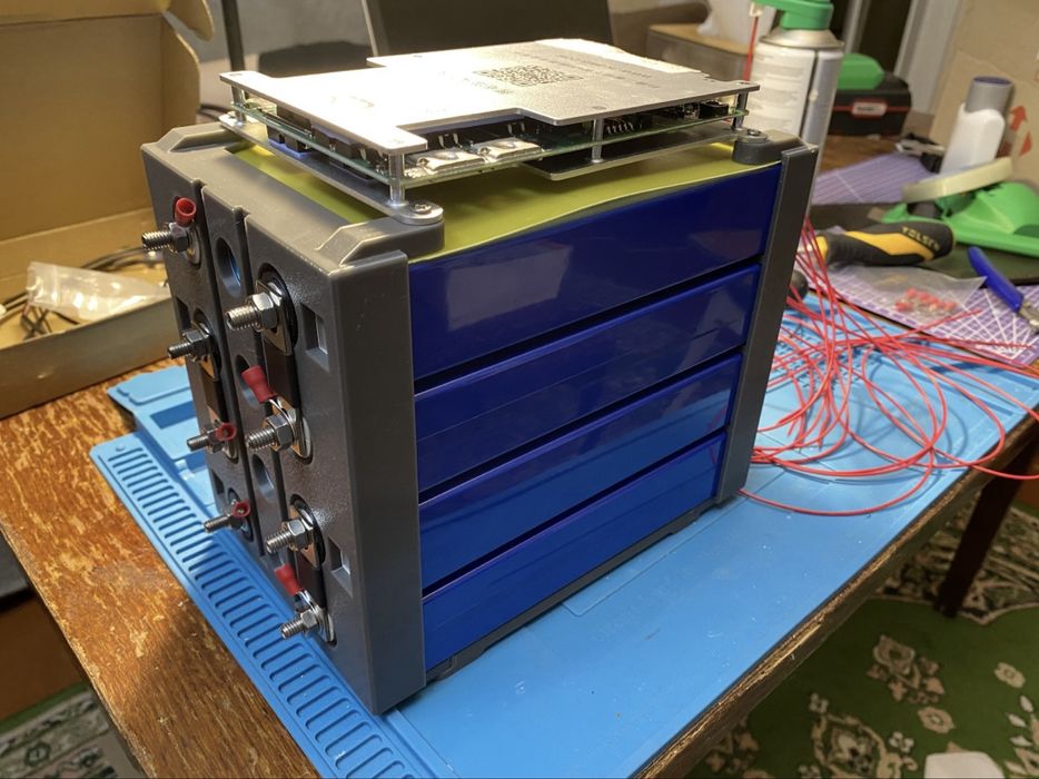 Резервне живлення Lifepo 4s eve 105 m6/bms 200a /холдер