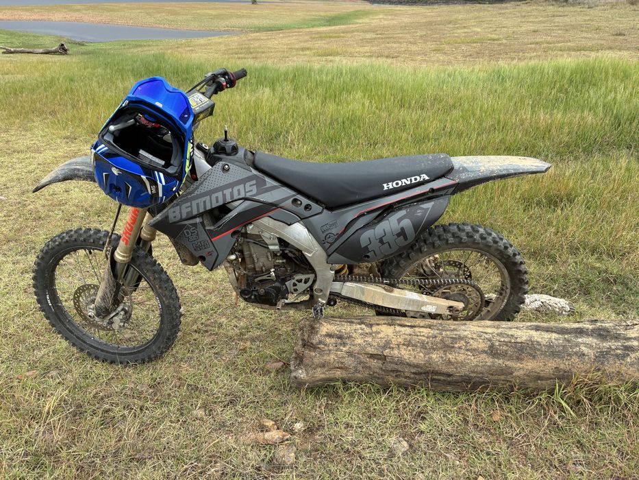 Honda crf 450.
