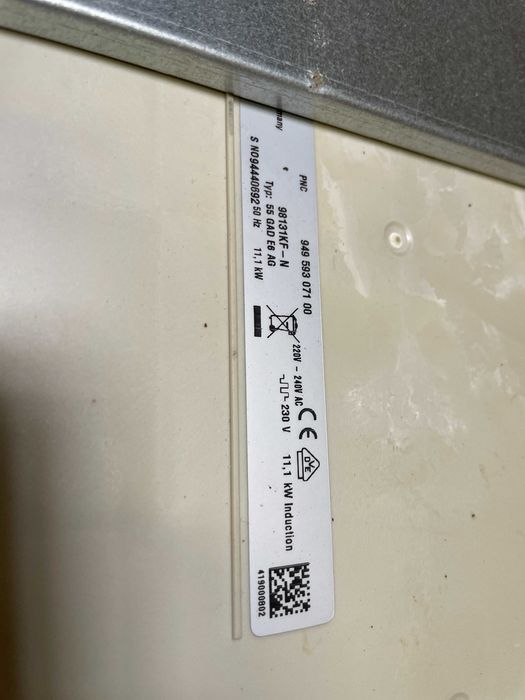 AEG Placa de Indução 5 zonas 98131KF-N para peças
