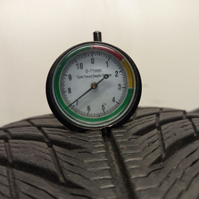 225/60R18 Michelin pilot Alpin 5 SUV