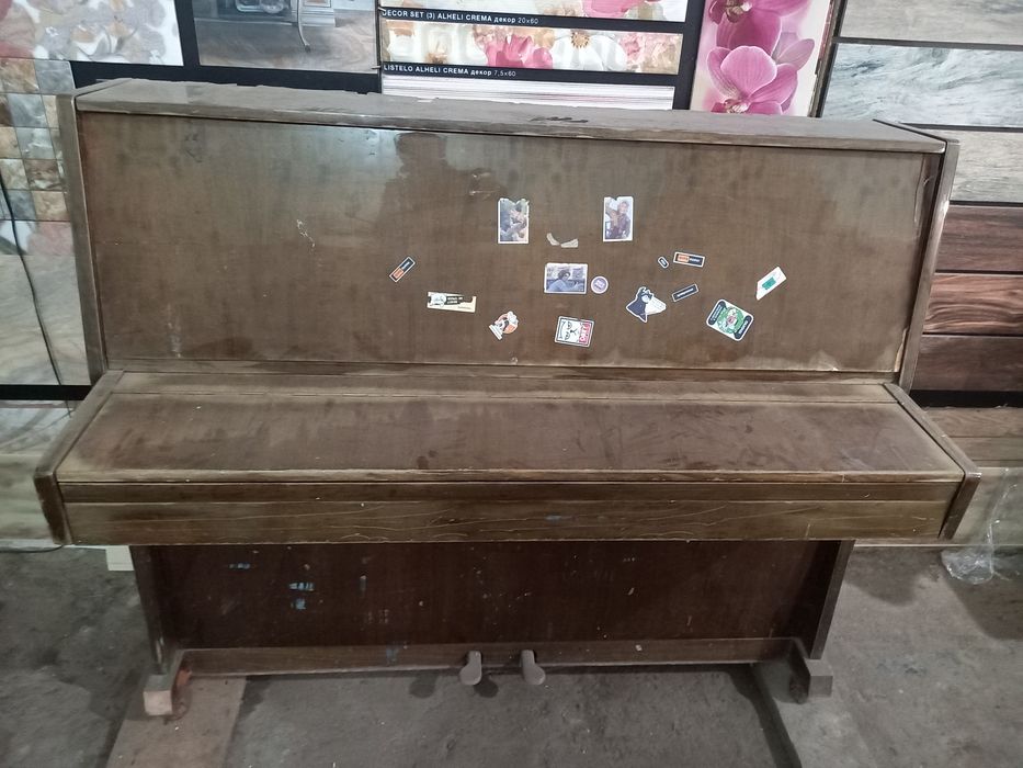 Піаніно/Фортепіано Україна